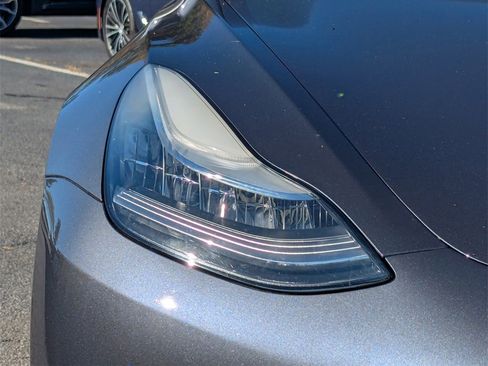 Used 2018 Tesla Model 3 Mid Range image 24