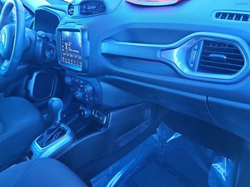 Used 2022 Jeep Renegade Latitude w/ Convenience Group image 22
