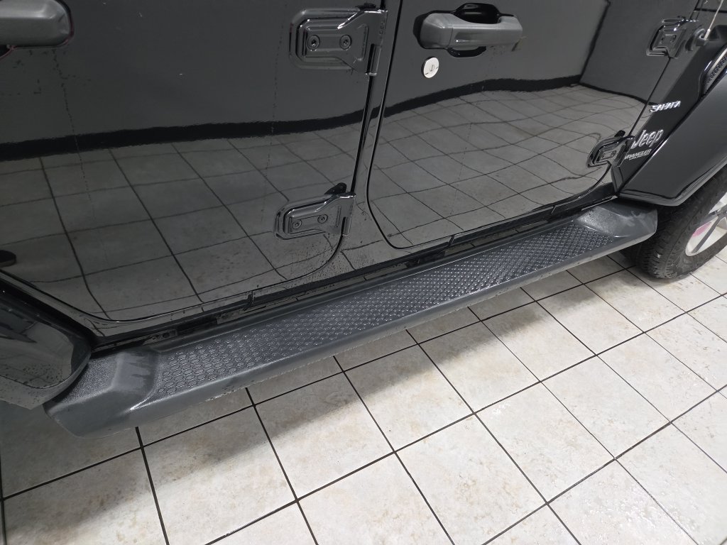Used 2020 Jeep Wrangler Unlimited Sahara AWD/4WD image 14