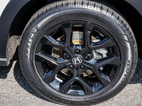 Used 2025 Honda HR-V Sport image 14