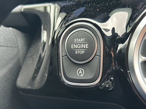 Used 2025 Mercedes-Benz GLA 250 image 24