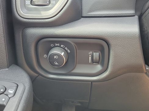 Used 2025 RAM 2500 Tradesman AWD/4WD image 19