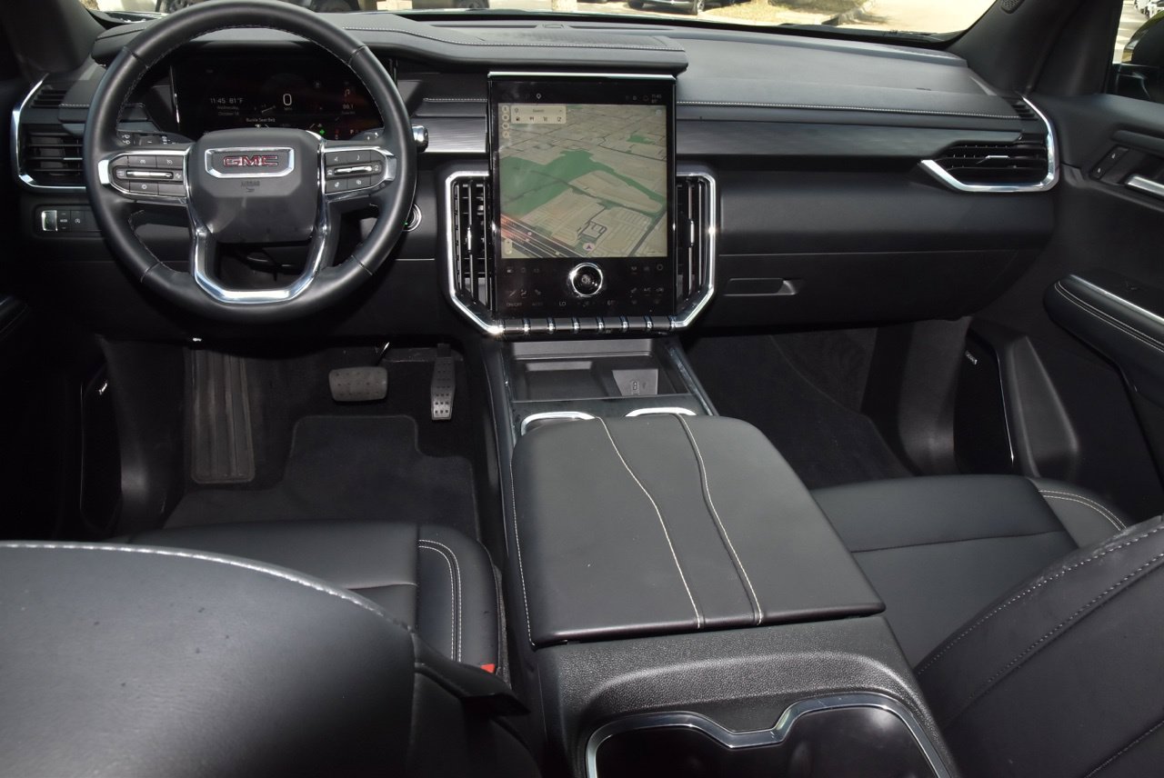 Used 2026 GMC Acadia Elevation w/ Elevation Premium Package FWD image 17