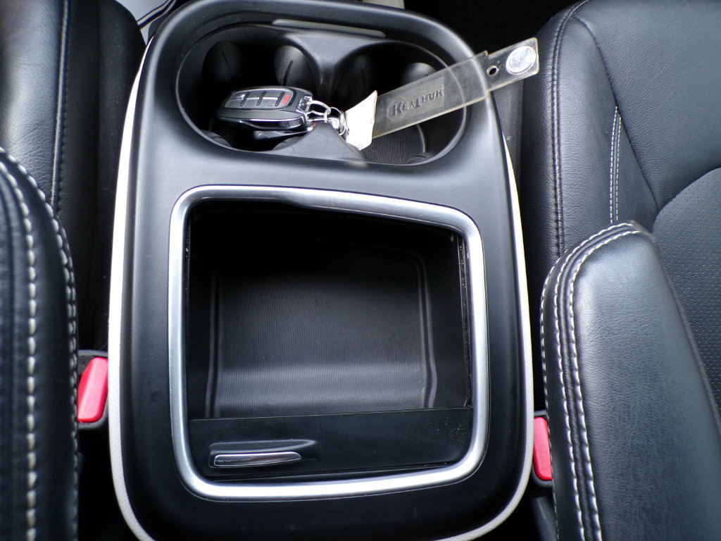 Used 2022 Chrysler Pacifica Touring-L FWD image 26