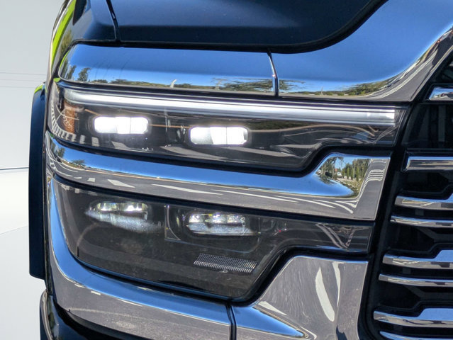 Used 2026 RAM 2500 Limited AWD/4WD image 9