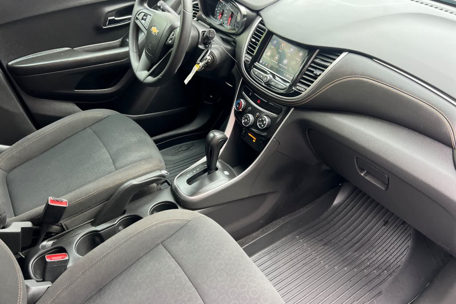 Used 2022 Chevrolet Trax LS w/ Tint and Cruise Package FWD image 16