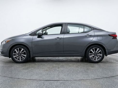 Used 2025 Nissan Versa SV image 5