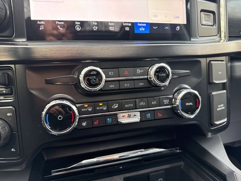 New 2026 Ford F250 Lariat w/ Black Appearance Package image 37