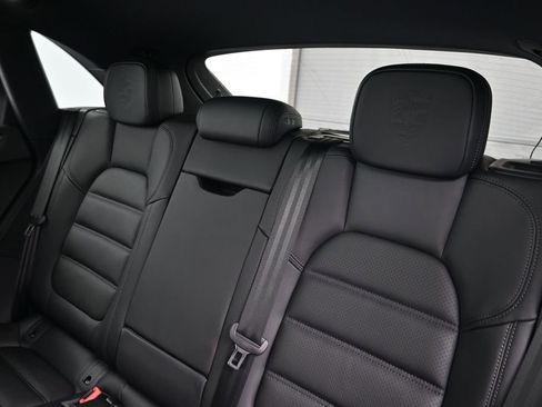 New 2026 Porsche Macan AWD/4WD image 6