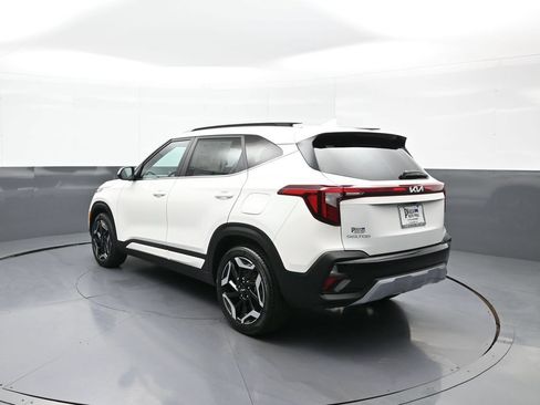 Certified 2024 Kia Seltos SX w/ SX Sunroof Package AWD/4WD image 8