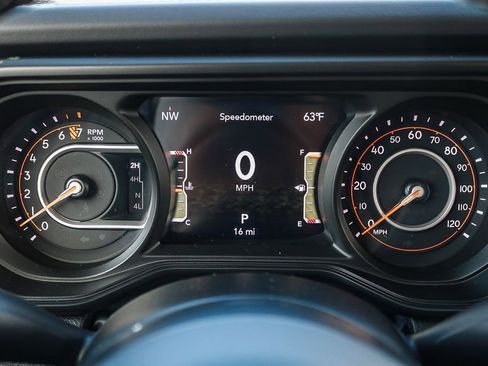 New 2025 Jeep Gladiator Mojave image 24