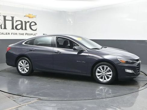 Used 2025 Chevrolet Malibu LT FWD image 1