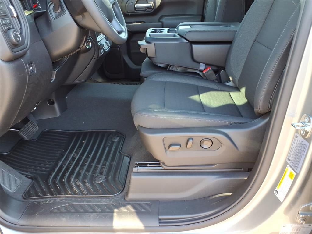 New 2026 Chevrolet Silverado 2500 Custom w/ Custom Value Package AWD/4WD image 12