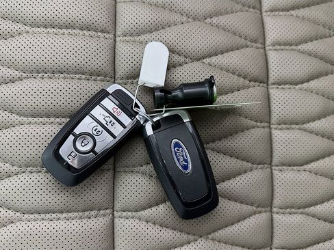 Used 2026 Ford F450 Platinum w/ Platinum Plus Package image 47