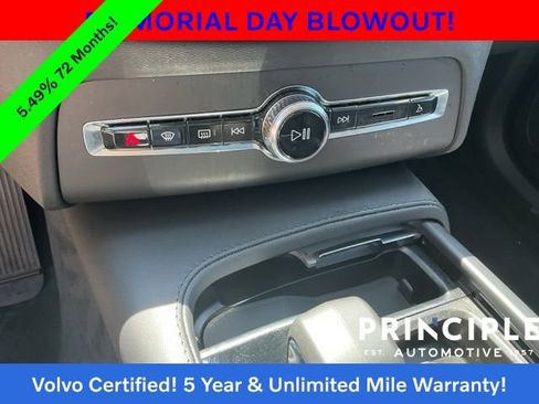 Certified 2024 Volvo XC90 B5 Core w/ Protection Package Premier AWD/4WD image 22