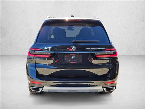Used 2026 BMW X7 xDrive40i AWD/4WD image 8