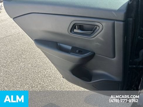 Used 2024 Nissan Rogue S FWD image 24