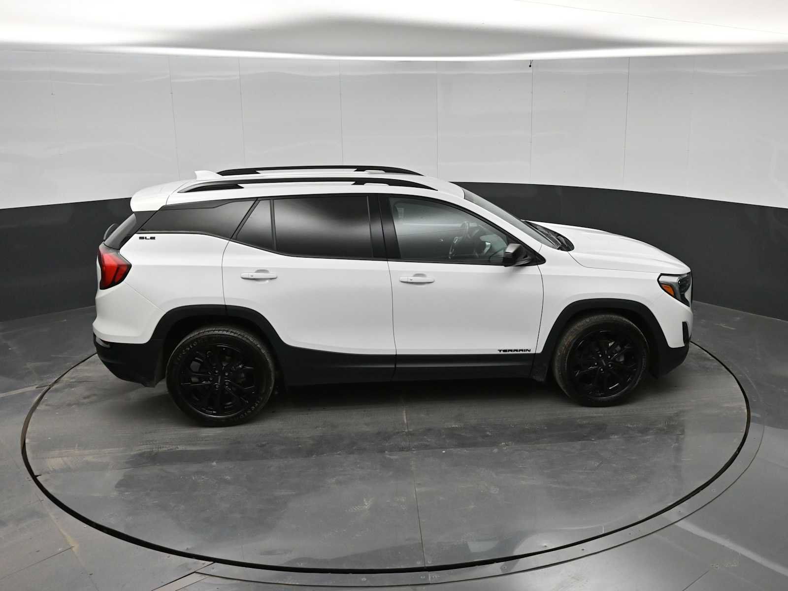 Used 2021 GMC Terrain SLE w/ Driver Convenience Package FWD image 33