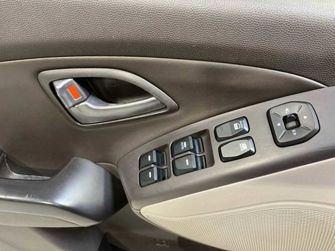 Used 2014 Hyundai Tucson SE image 23