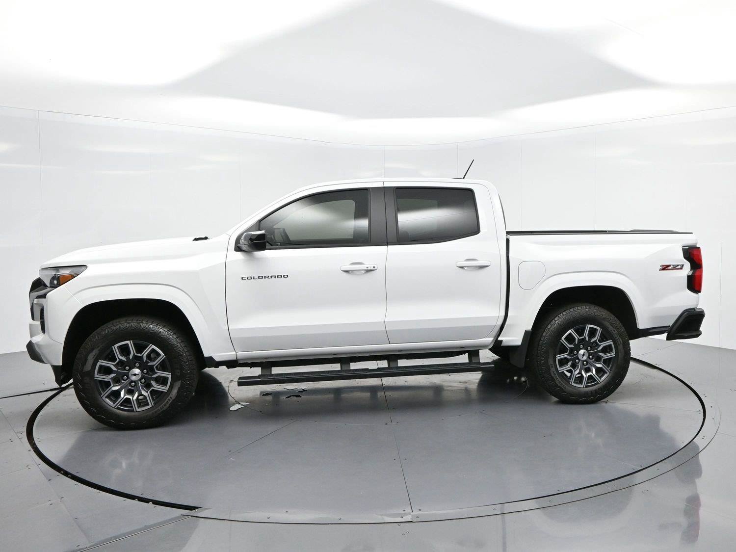 Used 2026 Chevrolet Colorado Z71 AWD/4WD image 4