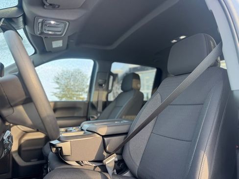 Used 2025 GMC Sierra 2500 Pro image 16