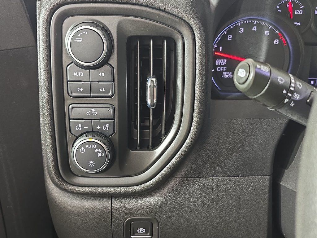 Used 2023 Chevrolet Silverado 1500 Custom Trail Boss AWD/4WD image 22