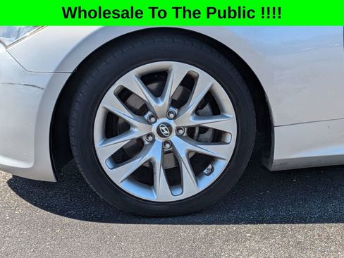 Used 2012 Hyundai Genesis 2.0T image 9