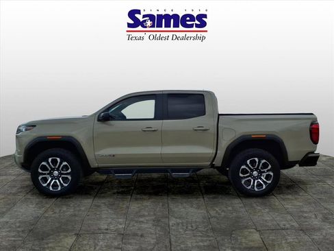 Used 2023 GMC Canyon AT4 w/ AT4 Premium Package image 4