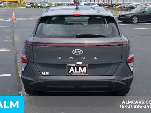 Used 2026 Hyundai Kona SE image 6