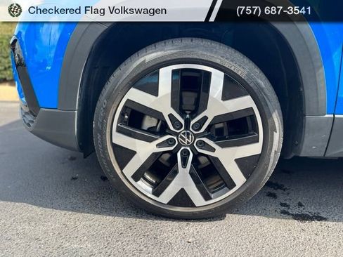 Used 2023 Volkswagen Taos SEL AWD/4WD image 5