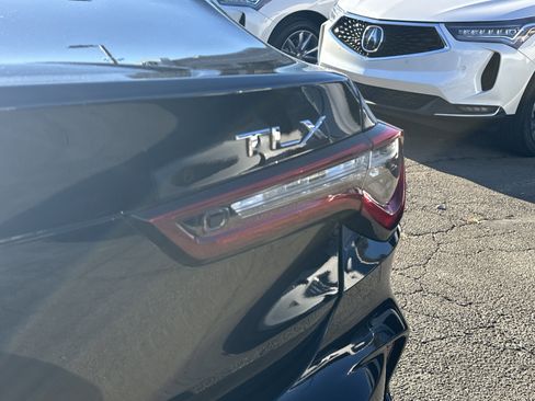 Certified 2025 Acura TLX w/ Technology Package image 21