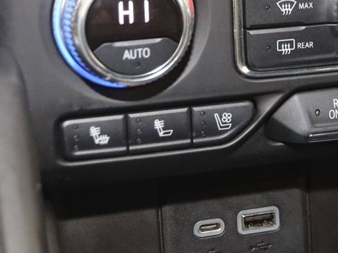 Used 2021 GMC Yukon SLT image 8