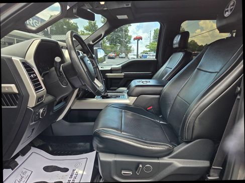 Used 2017 Ford F150 Lariat w/ Equipment Group 502A Luxury AWD/4WD image 19