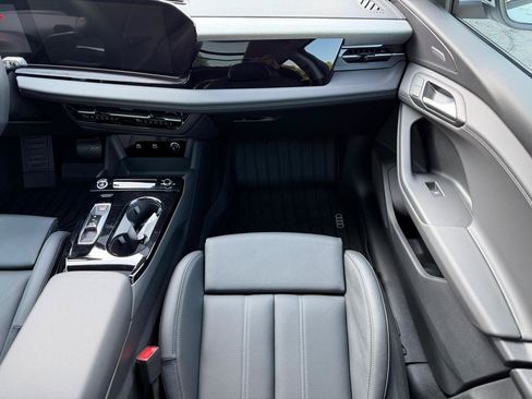 Used 2025 Audi Q6 e-tron Premium Plus w/ Premium Plus AWD/4WD image 20