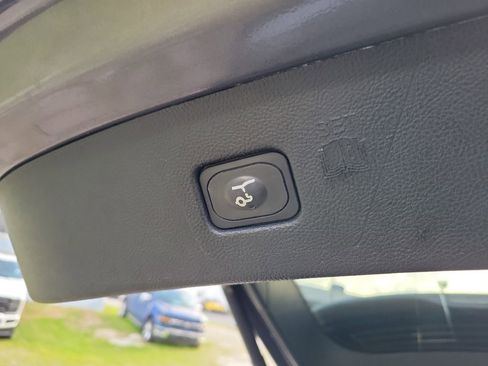 Used 2023 Ford Edge SEL w/ Sport Appearance Package image 11