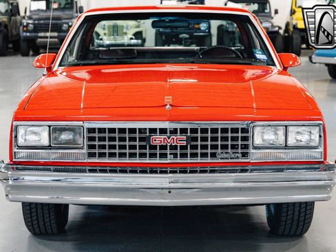 Used 1986 GMC Caballero image 2