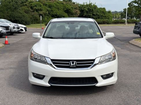 Used 2015 Honda Accord Touring image 4
