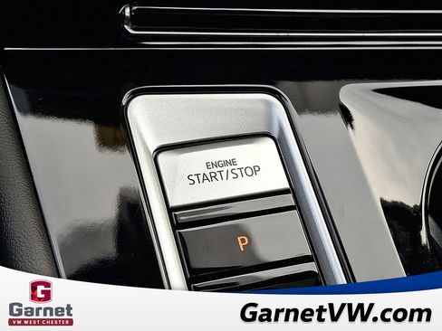 Certified 2024 Volkswagen Atlas Cross Sport SEL R-Line image 23