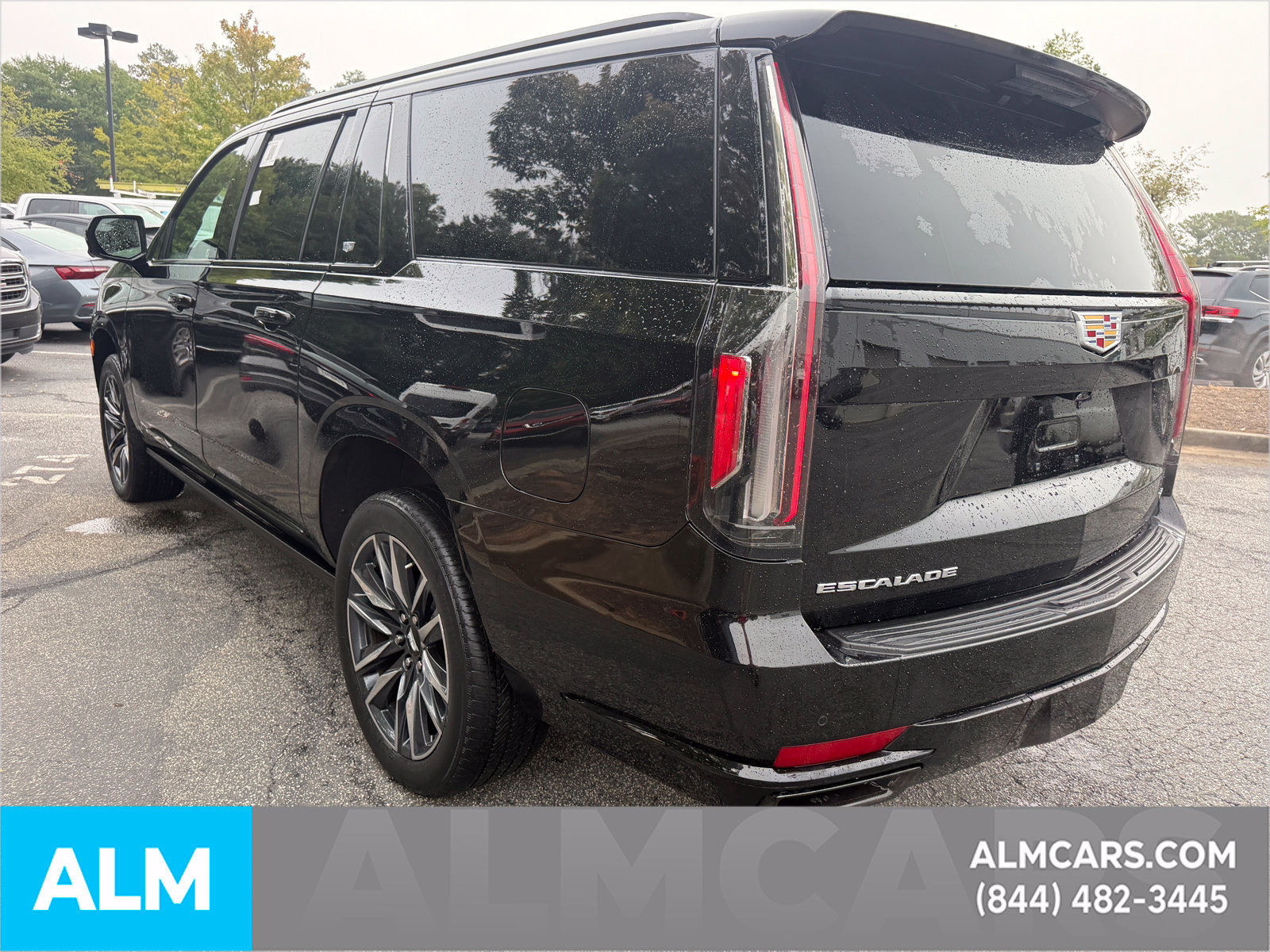 Used 2023 Cadillac Escalade ESV Sport Platinum AWD/4WD image 11