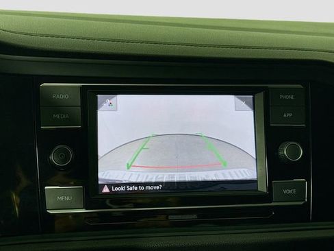Used 2024 Volkswagen Jetta SE w/ Panoramic Sunroof Package FWD image 13