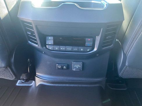 Used 2025 Toyota Sequoia Platinum image 30