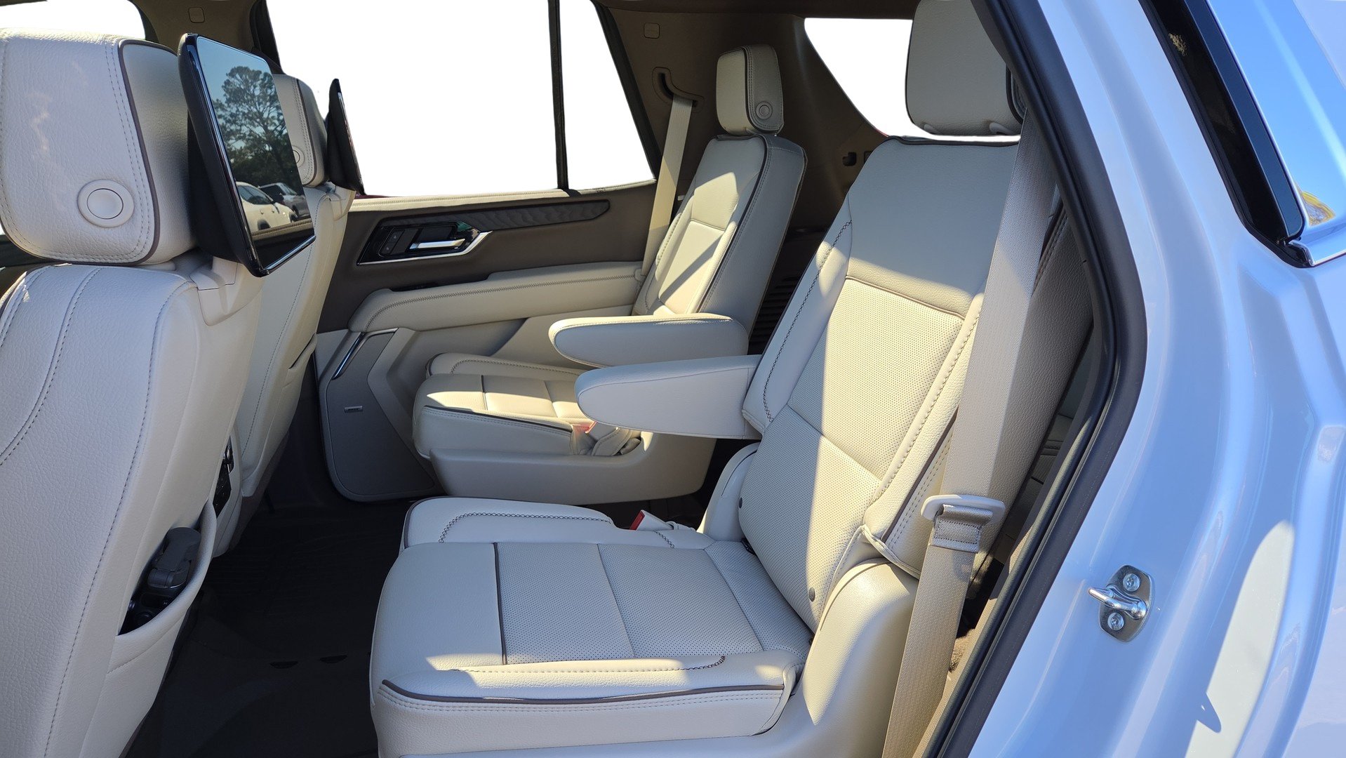 New 2026 GMC Yukon Denali w/ Denali Reserve Package RWD image 33