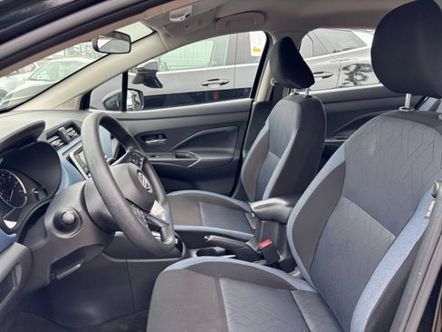 Used 2025 Nissan Versa SV FWD image 24