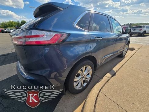 Used 2019 Ford Edge Titanium w/ Equipment Group 301A AWD/4WD image 11