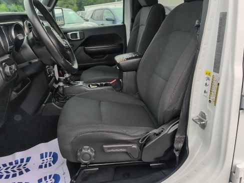 Used 2018 Jeep Wrangler Unlimited Sport S AWD/4WD image 19
