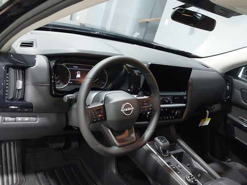 New 2026 Nissan Pathfinder SV AWD/4WD image 19