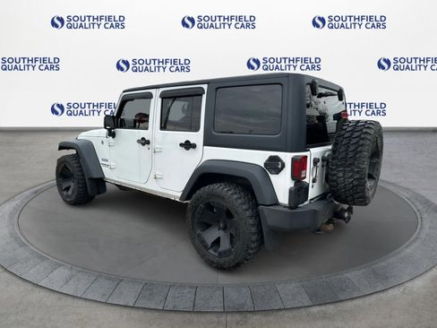Used 2017 Jeep Wrangler Unlimited Sport w/ Connectivity Group AWD/4WD image 4