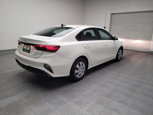 Used 2022 Kia Forte FE image 9