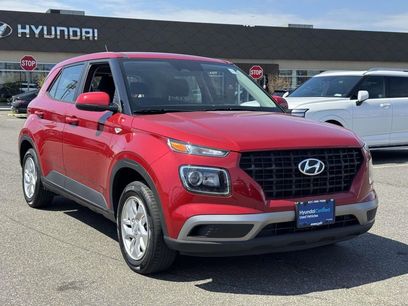 Used 2023 Hyundai Venue SE w/ Cargo Package