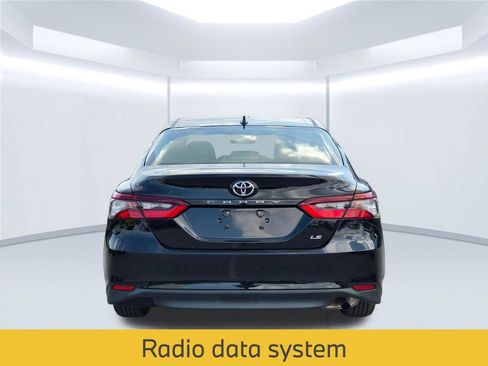 Used 2021 Toyota Camry LE FWD image 5